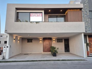 CASA EN VENTA EN SAN ANGEL V