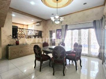 Dijual Rumah Mewah Pik Furnish Bagus Kolam Renang Strategis