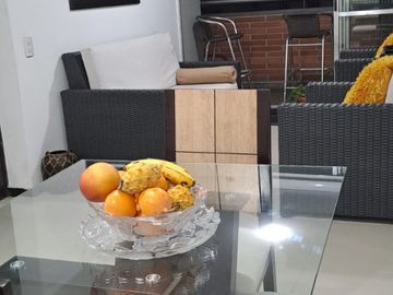 apartamento en venta en el poblado. Cod V216092
