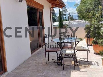 CASA EN VENTA DE LUJO,TUMBACO