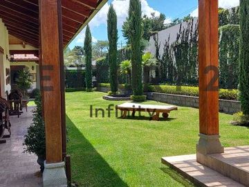 CASA EN VENTA DE LUJO,TUMBACO
