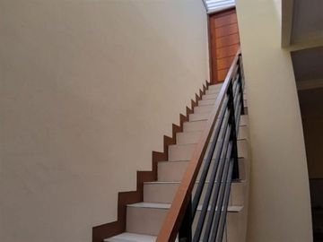 Rumah Second 1 Lnt, LT 114 m&sup2;, Rp 920 Juta, di Cipayung, Dep