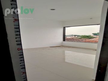 Ruko murah bangunan baru mainroad Cicalengka Bandung timur shm
