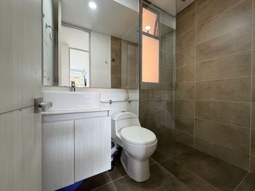 apartamento en arriendo en loma el chocho. Cod A9433794