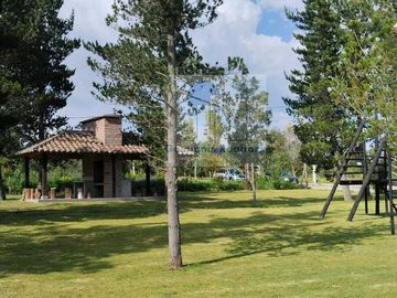 Lindo terreno en venta en urbanización privada en Tabacundo