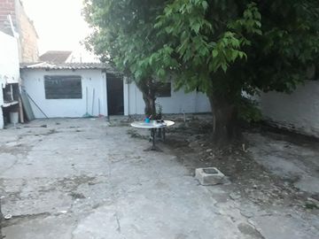Casa En Venta  Bernal 1200 Ituzaingo