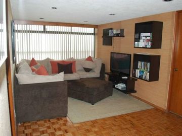 Circuito Novelistas Casa en Venta Satélite Naucalpan