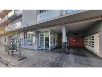 En venta departamento de 2 ambientes con balcón. Zona Macrocentro.