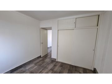 En venta departamento de 2 ambientes con balcón. Zona Macrocentro.