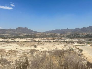 VENTA DE TERRENO CON EXCELENTE  UBICACION EN FRACCIONAMIENTO NUEVO