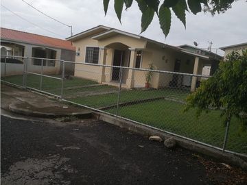 SE VENDE!! Casa en Valle Dorado, La Chorrera
