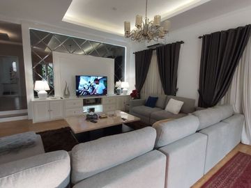 RUMAH MEWAH NUANSA VILA FULL FURNISH, SWIMMING POOL, BSD