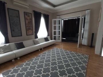 RUMAH MEWAH NUANSA VILA FULL FURNISH, SWIMMING POOL, BSD