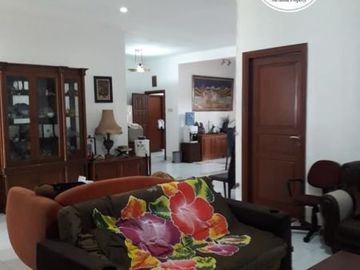 RUMAH NYAMAN ASRI DIKAWASAN YANG STRATEGIS BINTARO AMAN DAN BEBAS BANJIR