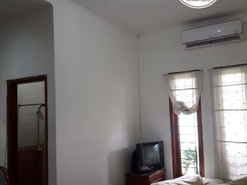 RUMAH NYAMAN ASRI DIKAWASAN YANG STRATEGIS BINTARO AMAN DAN BEBAS BANJIR