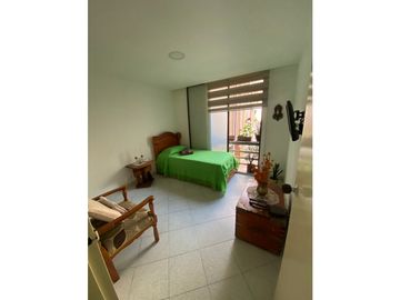 Apartamento en Venta, Loma de los Bernal en la Comuna 16 de Medellín