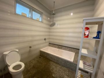 Rumah di Tanjung Barat Indah Jakarta Selatan. Fully furnished