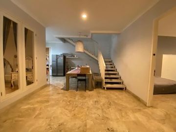Rumah di Tanjung Barat Indah Jakarta Selatan. Fully furnished