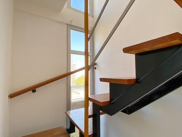 Departamento de 3 ambientes con cochera en venta zona Lanus Oeste