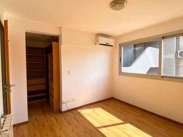 Departamento de 3 ambientes con cochera en venta zona Lanus Oeste