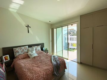 CASA EN VENTA CON RECÁMARA EN PB. FRACC. PASEO DEL PARQUE CON CASA CLUB, GIMNASIO, CANCHAS DEPORTIVAS