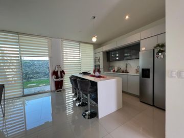 CASA EN VENTA CON RECÁMARA EN PB. FRACC. PASEO DEL PARQUE CON CASA CLUB, GIMNASIO, CANCHAS DEPORTIVAS