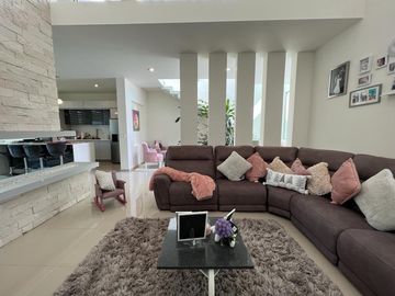 CASA EN VENTA CON RECÁMARA EN PB. FRACC. PASEO DEL PARQUE CON CASA CLUB, GIMNASIO, CANCHAS DEPORTIVAS