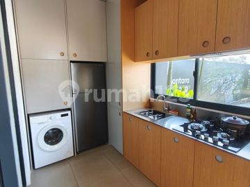 Rumah 2 Lantai Luas dan Berada di Kawasan Premium