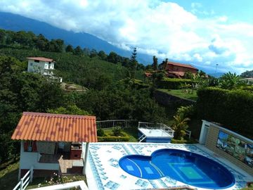 Casa Campestre en venta vía Barcelona Quindio