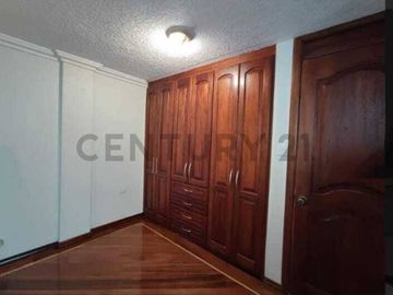 Venta de casa Santa Lucia Norte de Quito
