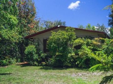 Venta propiedad 550 m2 en Lican Ray, tres cabañas a pasos de la playa y centro