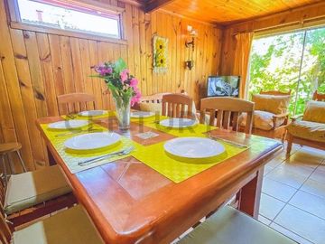Venta propiedad 550 m2 en Lican Ray, tres cabañas a pasos de la playa y centro