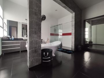 casa en venta en los trapiches. Cod V20647