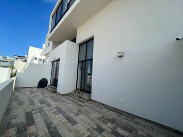 CASA EN VENTA MONTERRA HABITADA