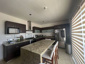 CASA EN VENTA MONTERRA HABITADA