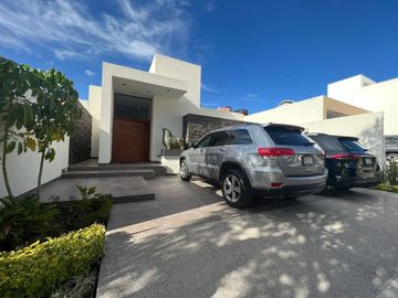 CASA EN VENTA MONTERRA HABITADA
