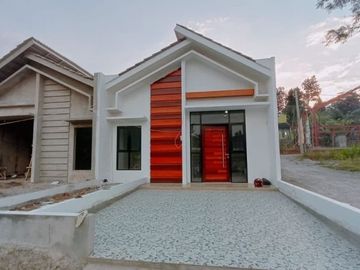 Jarang Ada Rumah Komersil Spek Bagus Hanya 300Jtan di Sindangpanon Banjaran