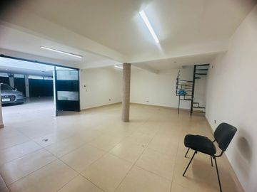 RENTA DE OFICINA A UNOS PASOS DE SALVADOR NAVA