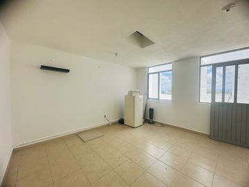 RENTA DE OFICINA A UNOS PASOS DE SALVADOR NAVA