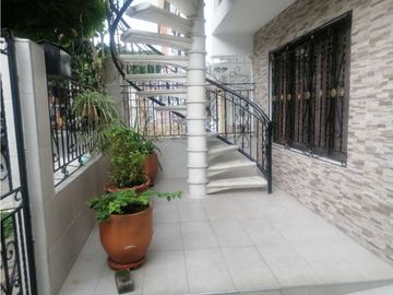 Casa en venta en el Caney sur de Cali. (A. M)