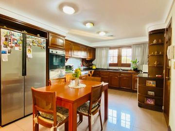 Chalet en venta en Castelar Norte