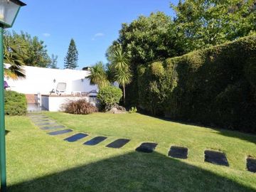 Chalet en venta en Castelar Norte