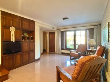 Chalet en venta en Castelar Norte