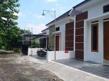 RUMAH KOST SIAP HUNI DEKAT KAMOUS UMY