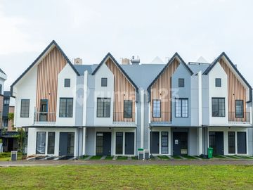 rumah huk bebas banjir.dekt sarana umum