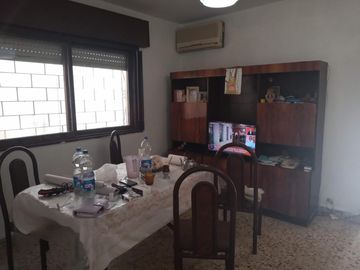 VENTA DE CASA 4 AMB. EN LOTE PROPIO