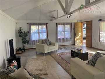 Casa en condominio en venta 7D/3B quincho pisc. en Talagante