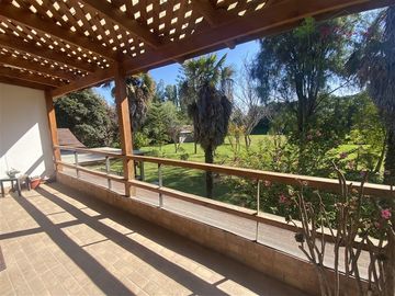 Casa en condominio en venta 7D/3B quincho pisc. en Talagante
