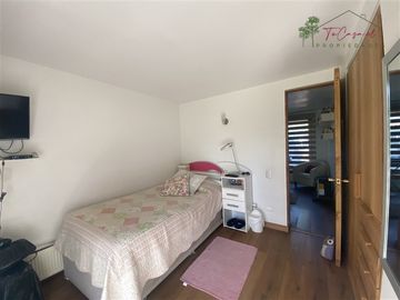 Casa en condominio en venta 7D/3B quincho pisc. en Talagante