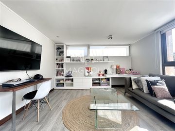 Casa en venta de 6 dorm. en Lo Barnechea